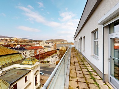 Pronájem komerčního prostoru, 1 200 m² (3 z 38)