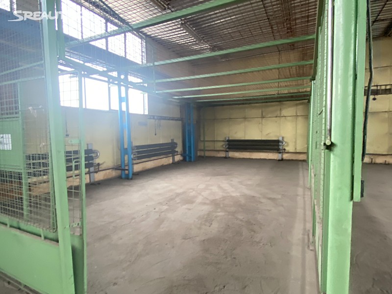 Pronájem skladového prostoru 900 m² – pohled 2