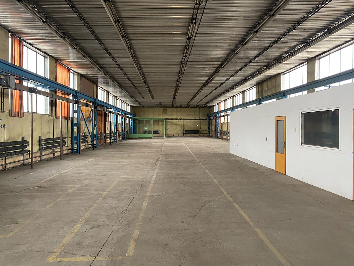 Pronájem výrobní haly, prostoru 900 m²