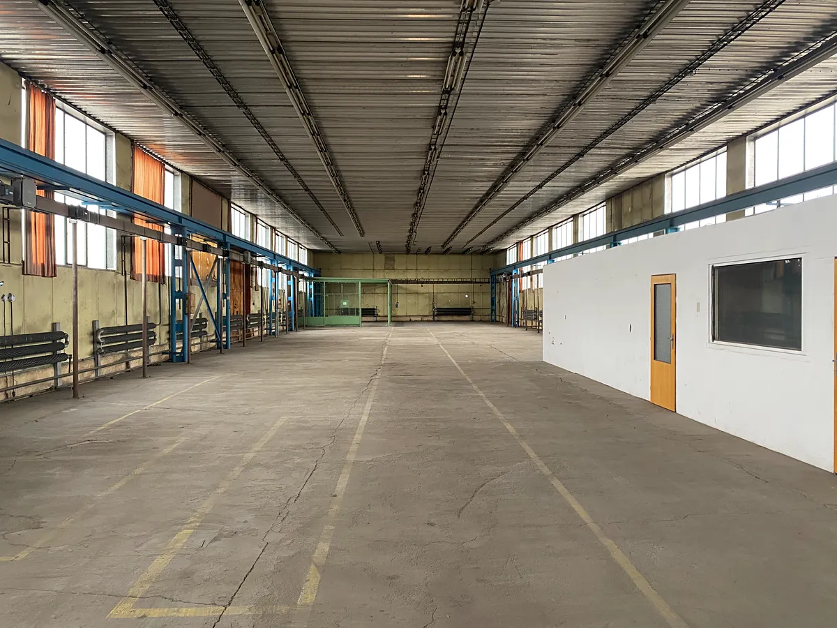 Pronájem výrobní haly, prostoru 900 m²