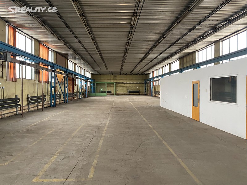 Pronájem výrobní haly, prostoru 900 m², Plzeň