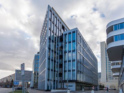 Pronájem kanceláře 216 m²