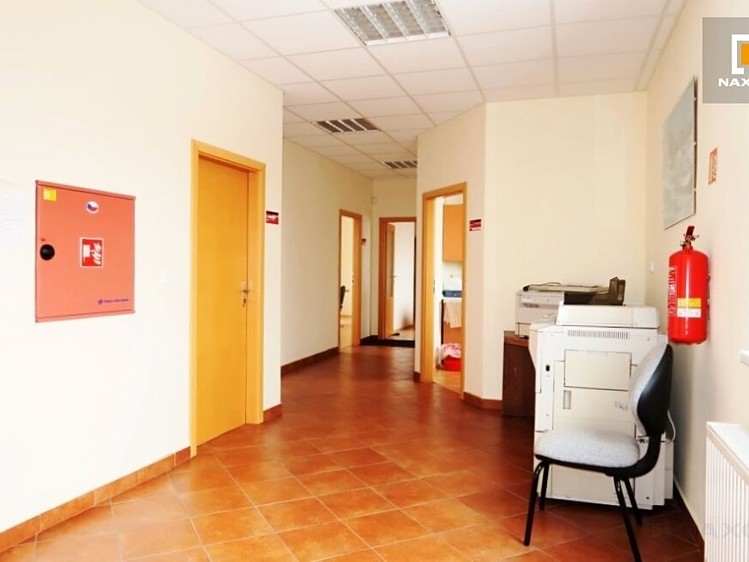 Комерційне приміщення в оренду, 1 000 м² (20 з 27)