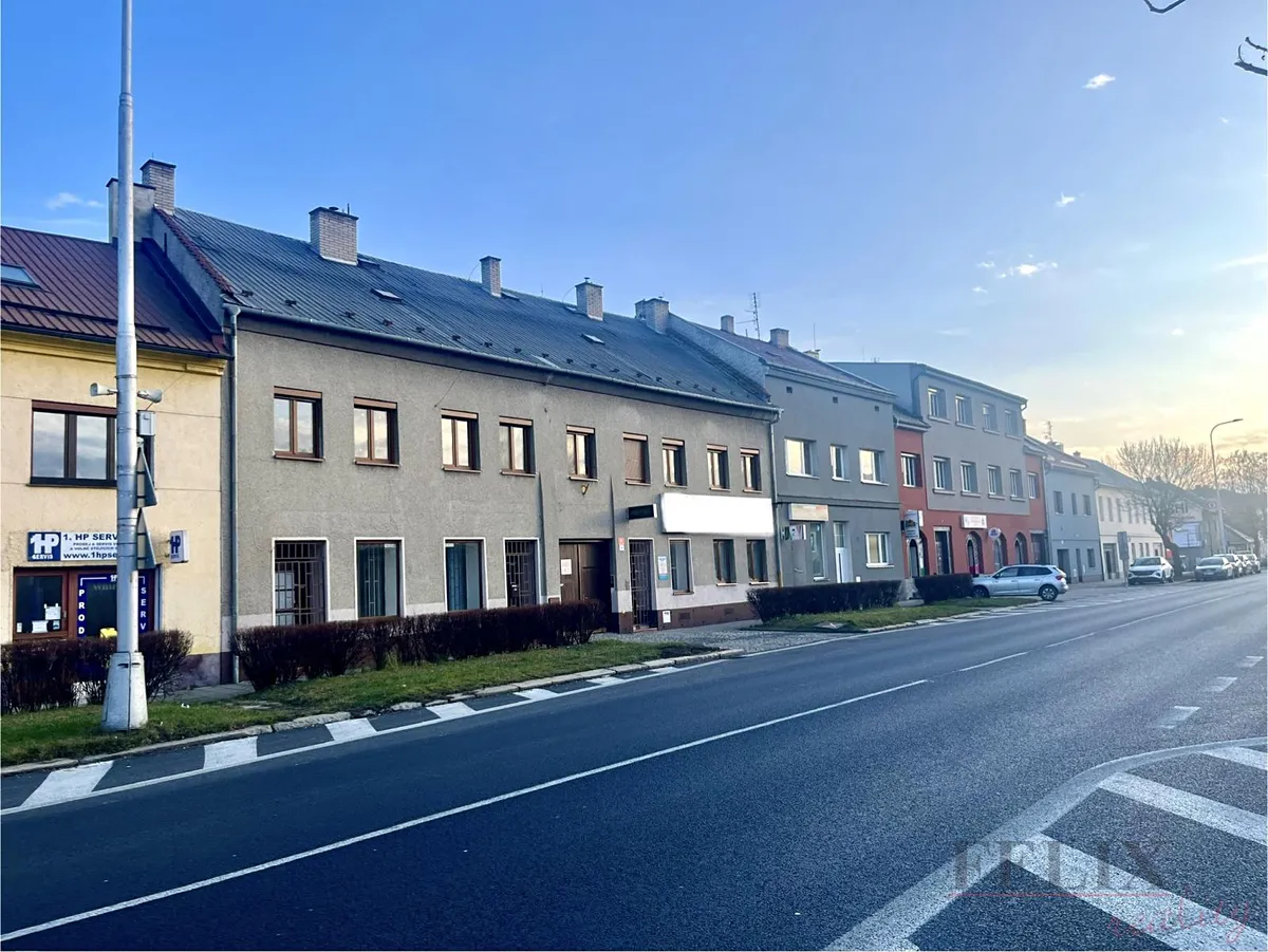 Prodej vícegeneračního domu 376 m², pozemek 985 m²
