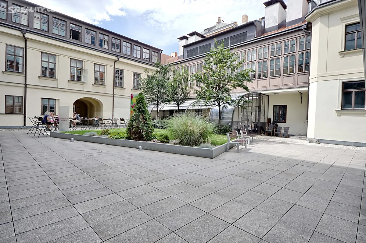 Pronájem kanceláře 300 m² – pohled 4