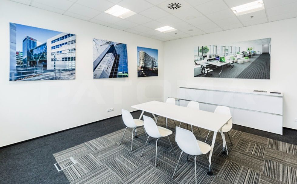 Pronájem kanceláře 902 m² – fotografie 3