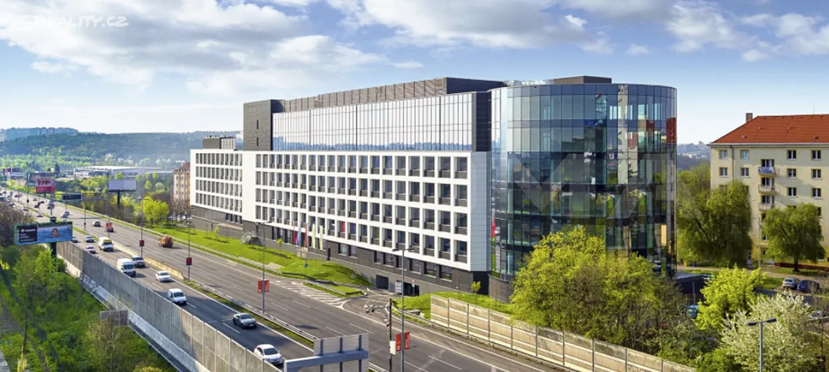 Pronájem kanceláře 902 m², Jihlavská
