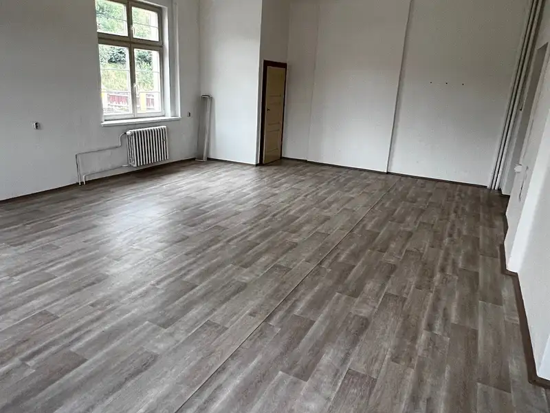 Pronájem kanceláře 63 m², Nejdek – náhled fotky 1