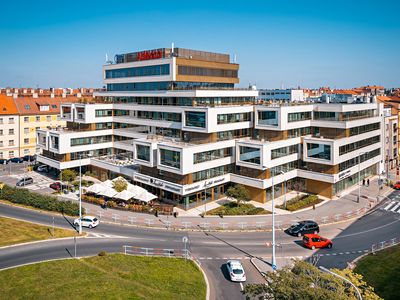 Pronájem kanceláře 458 m²