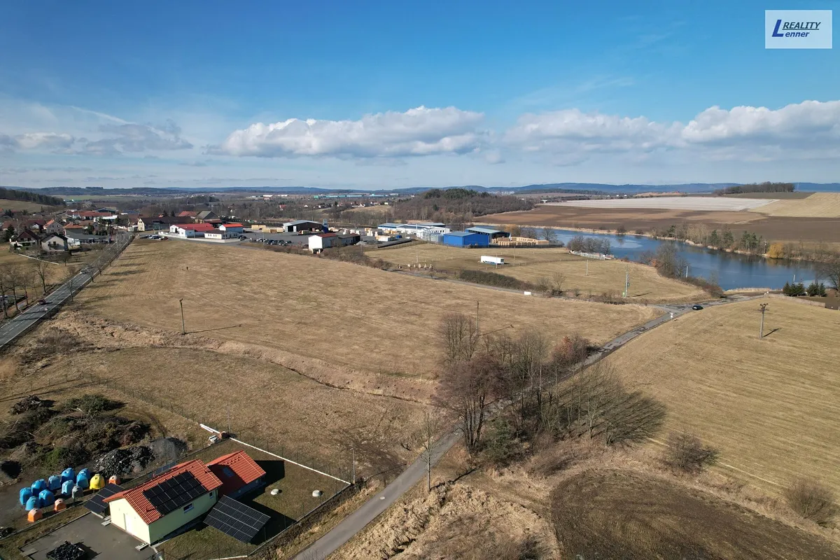 Prodej komerčního pozemku 4000 m²