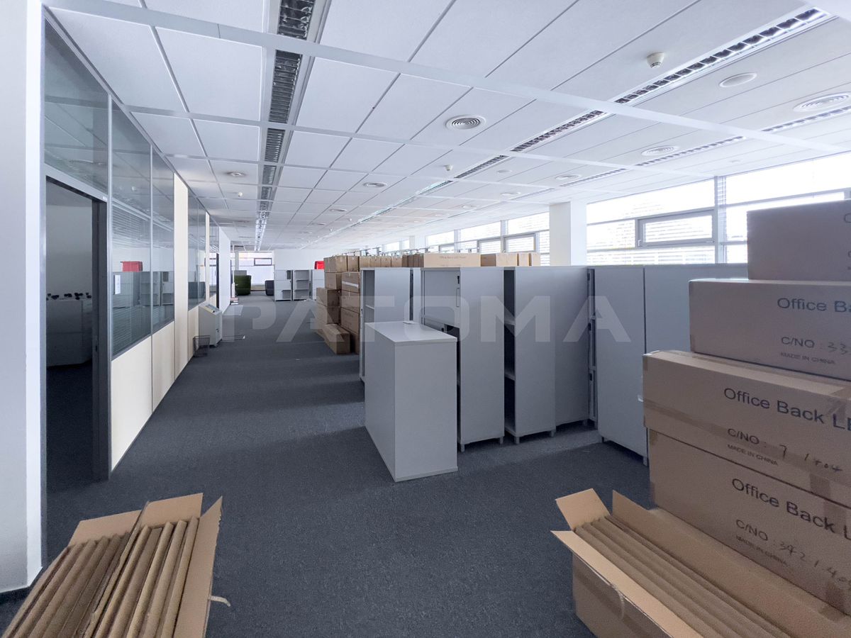 Pronájem kanceláře 516 m² – fotografie 2
