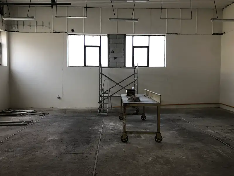 Pronájem skladového prostoru 110 m², Holubice – náhled fotky 1