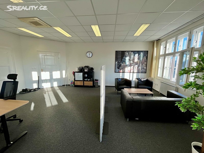Pronájem kanceláře 68 m² – pohled 3