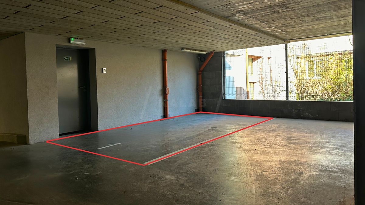 Prodej garážového stání 14 m² – fotografie 2