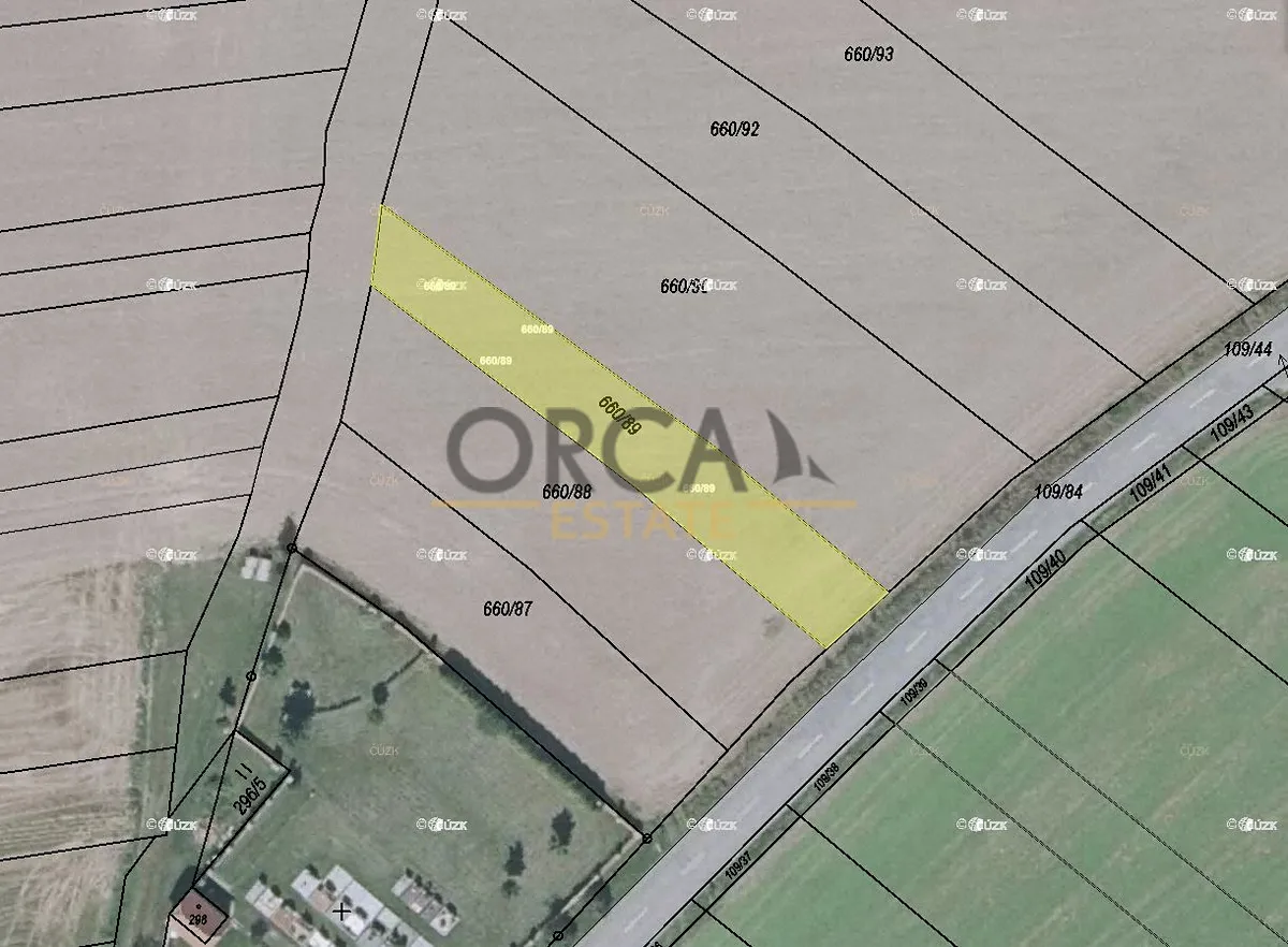 Prodej pole 663 m²
