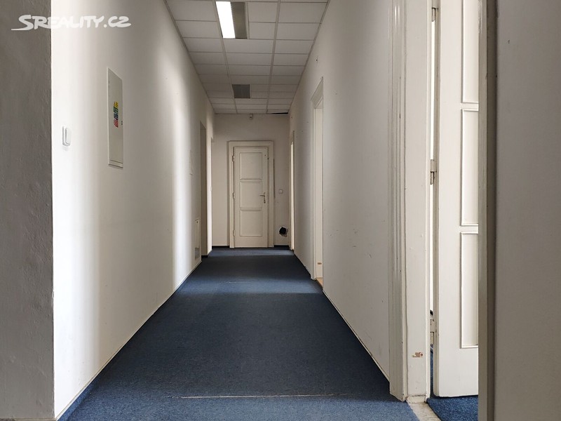 Pronájem kanceláře 68 m² – další