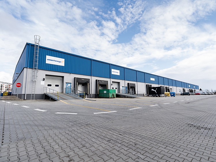 Pronájem komerčního prostoru, 900 m² (2 z 5)