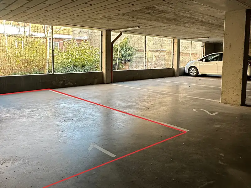 Prodej garážového stání 14 m², Brno – náhled fotky 1