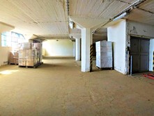 Pronájem skladového prostoru 200 m²