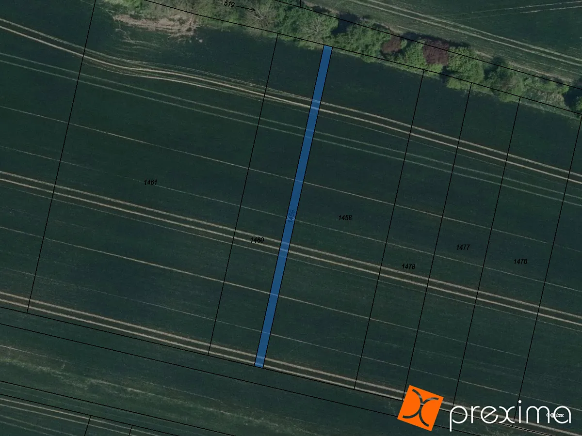 Prodej podílu 1/2 pole 141 m²