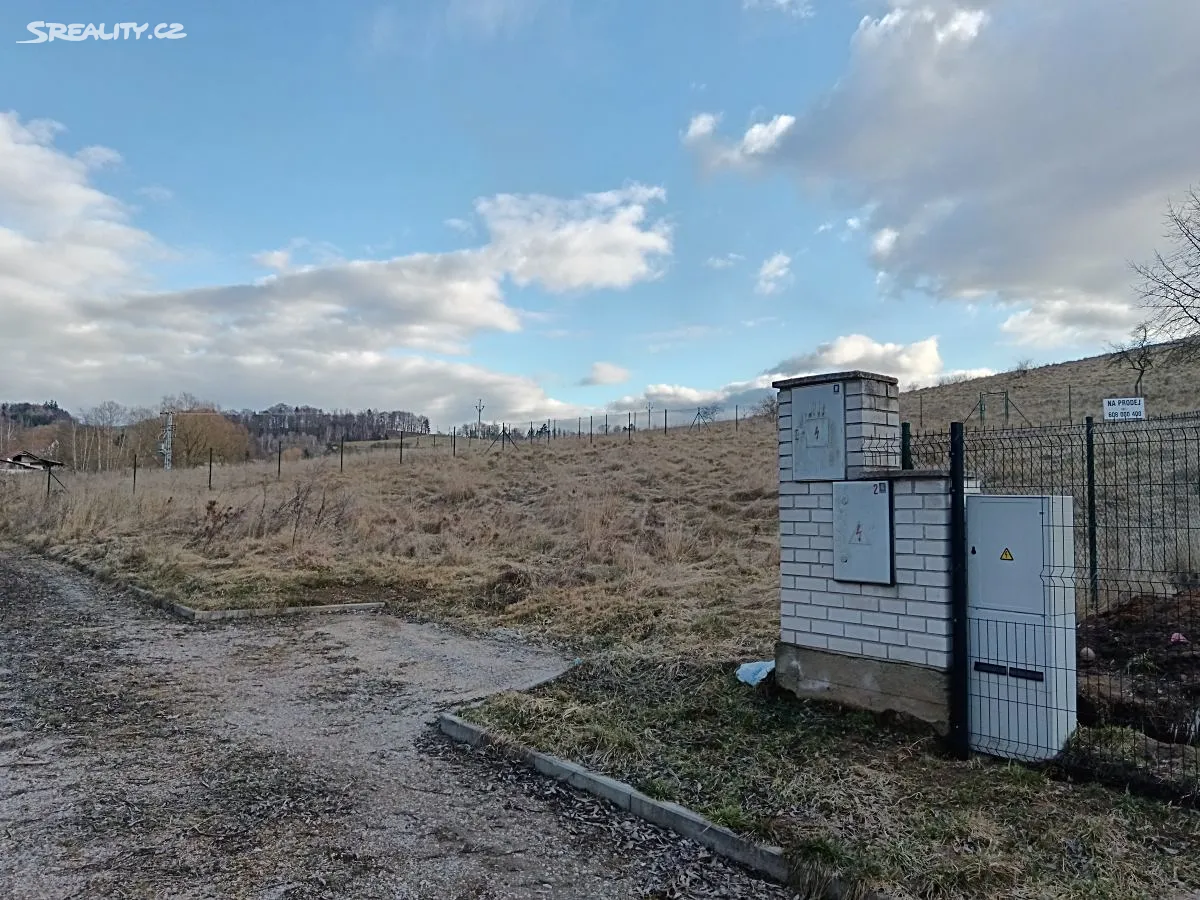 Prodej stavebního pozemku 1000 m², Chocerady