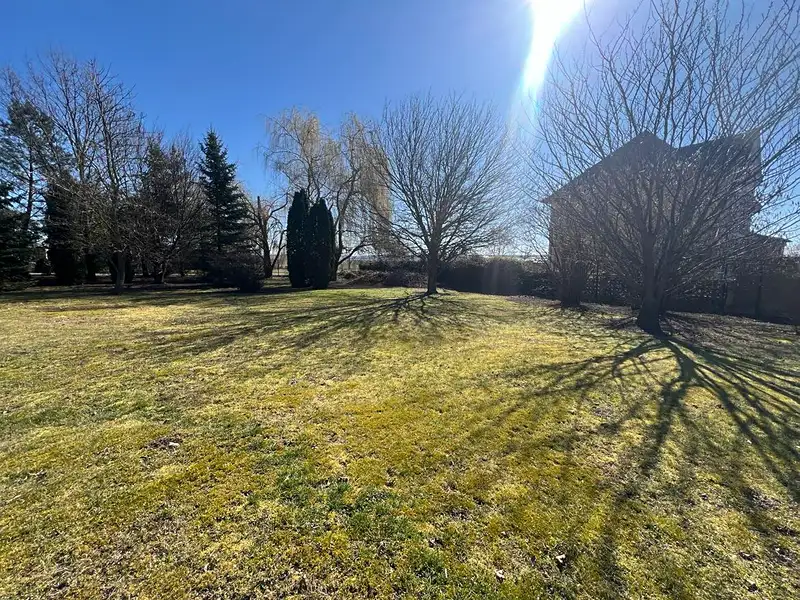 Prodej stavebního pozemku 838 m², Semčice – náhled fotky 1