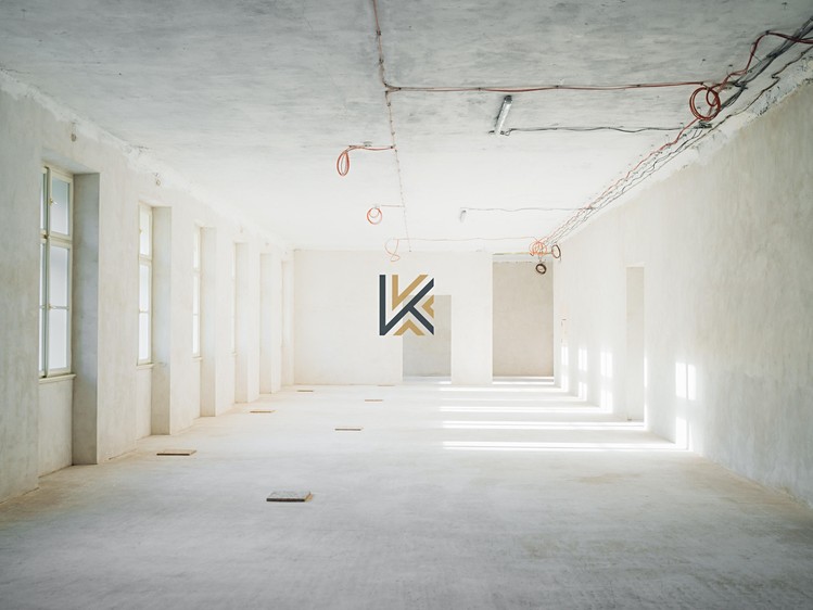 Pronájem komerčního prostoru, 330 m² (1 z 7)