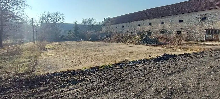 Pronájem komerčního pozemku 500 m² – fotografie 3