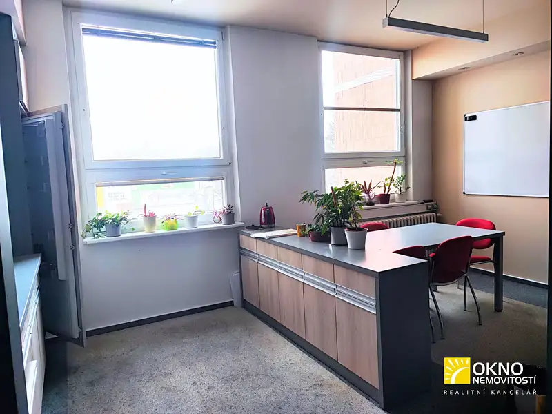 Pronájem kanceláře 43 m², Vyškov – náhled fotky 2