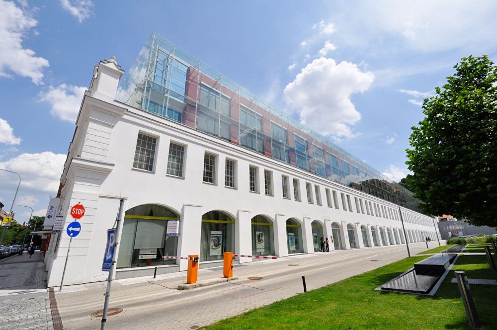 Pronájem kanceláře 415 m² – fotografie 2