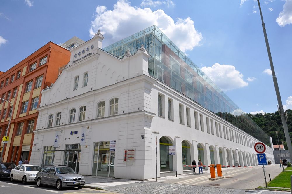 Pronájem kanceláře 415 m²