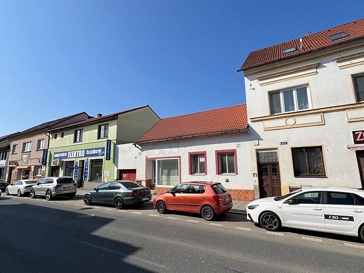Комерційне приміщення на продаж, 156 м² (1 з 14)