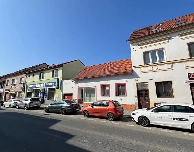 Prodej komerční nemovitosti 156 m², Čelákovice – náhled fotky 1