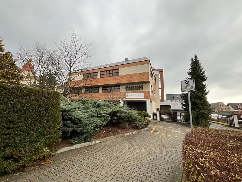 Pronájem kanceláře 200 m², Dobrovice – náhled fotky 2