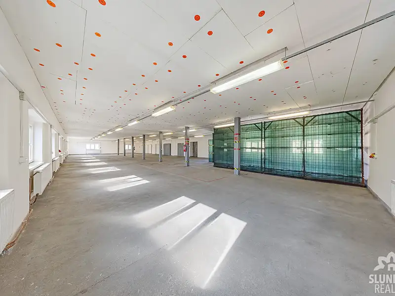 Pronájem skladového prostoru 391 m², Uherský Brod – náhled fotky 2