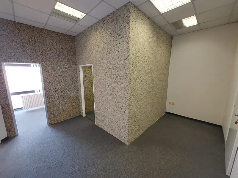 Pronájem kanceláře 54 m², Boskovice – náhled fotky 2