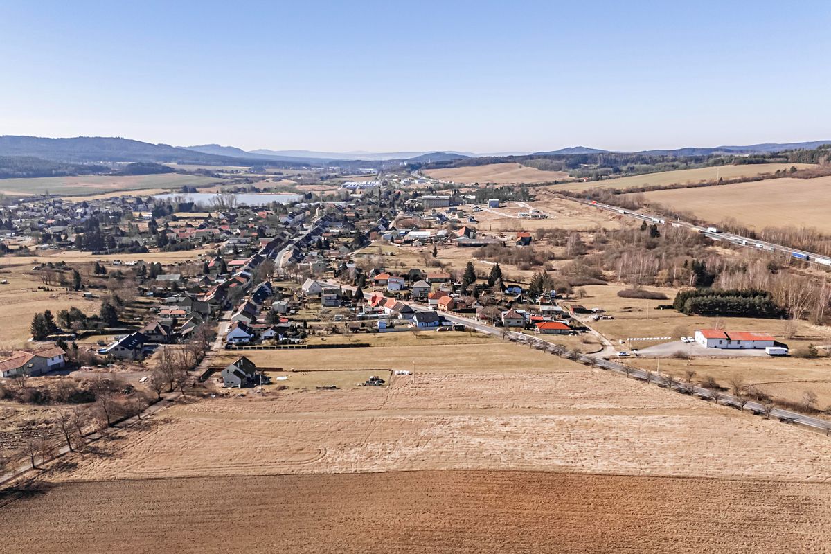 Prodej stavebního pozemku 4694 m²