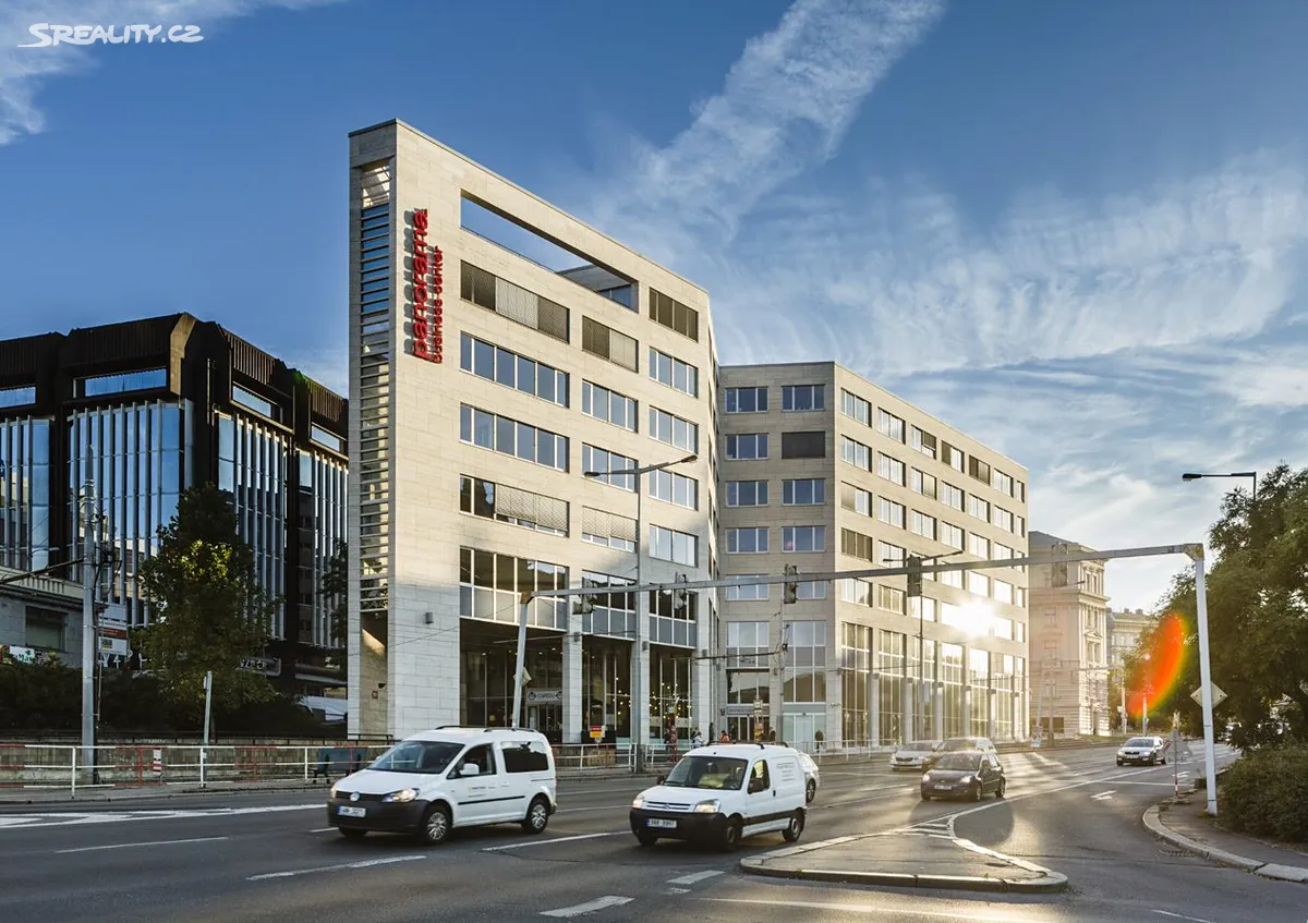 Pronájem kanceláře 480 m², Praha