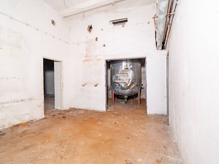 Комерційне приміщення на продаж, 1 288 м² (26 з 30)