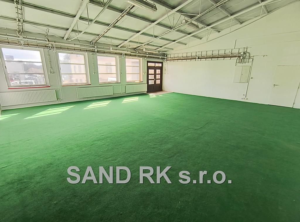 Pronájem komerční nemovitosti 3300 m² – fotografie 2