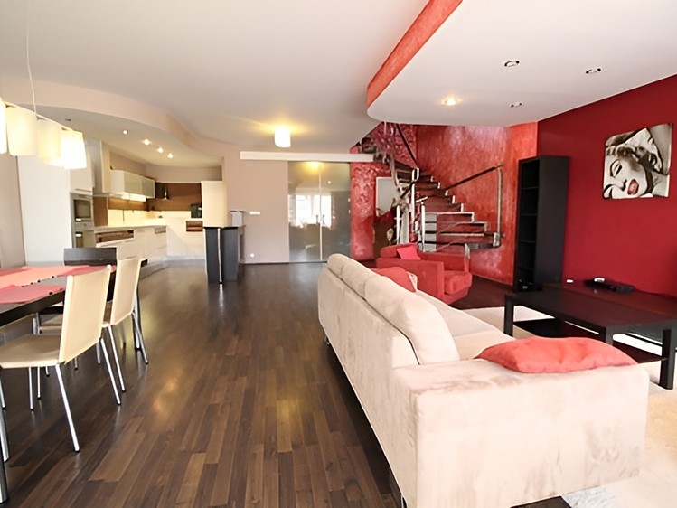 Wohnung 4+kk zum Kauf, 180 m² (2 von 18)
