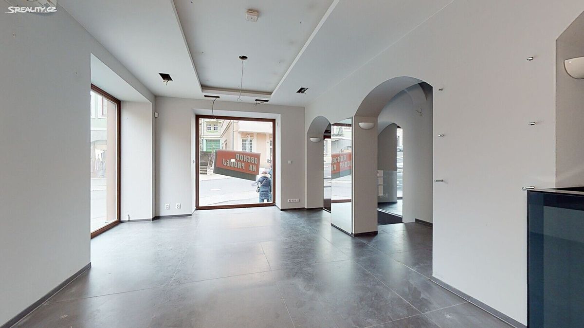 Prodej obchodního prostoru 150 m² – fotografie 3