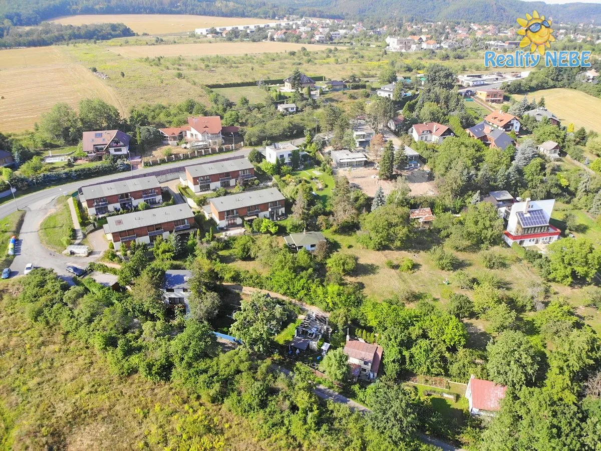 Prodej stavebního pozemku 2142 m²