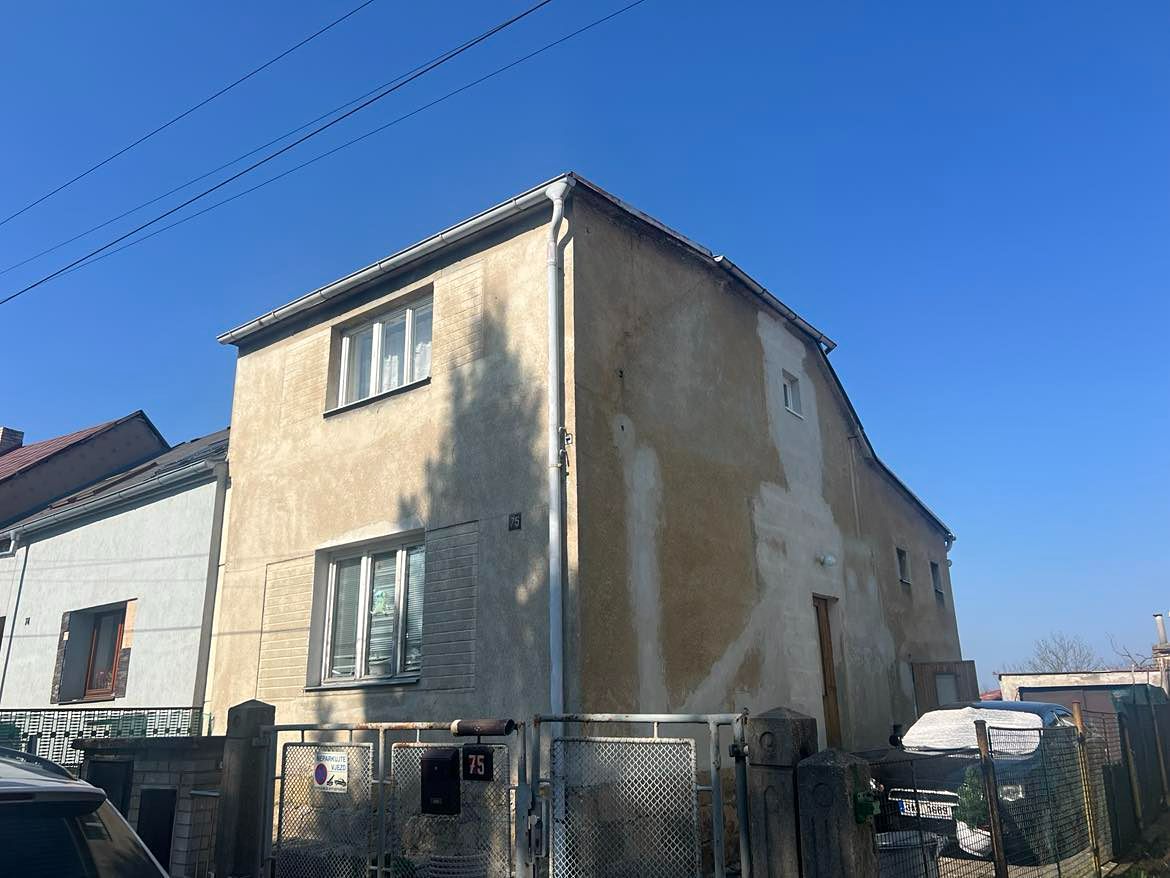 Prodej rodinného domu 105 m², pozemek 425 m² – fotografie 2