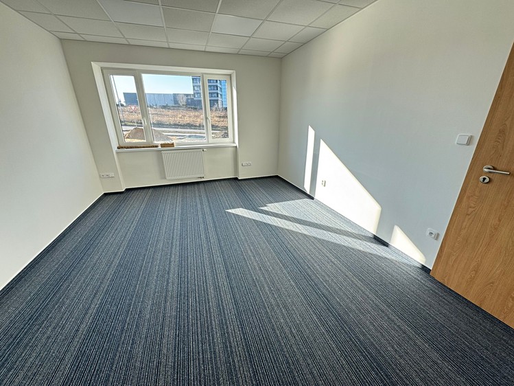 Pronájem komerčního prostoru, 90 m² (7 z 15)