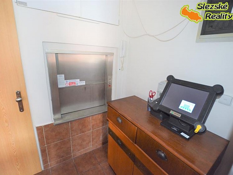 Prodej komerčního prostoru, 150 m² (23 z 29)