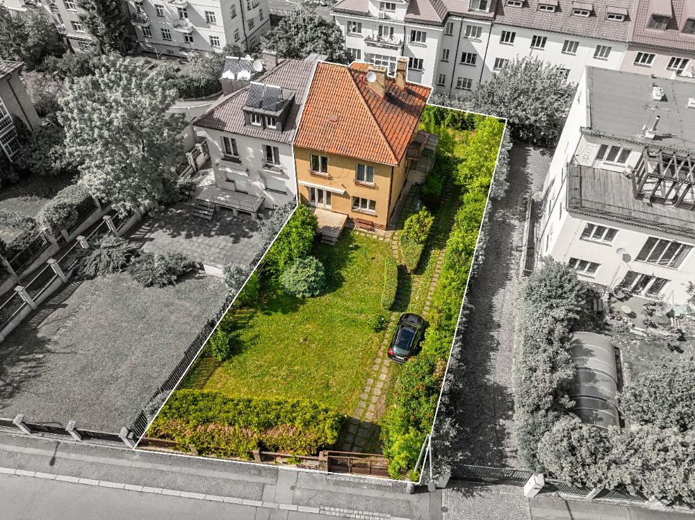 Prodej rodinného domu 280 m², pozemek 644 m²