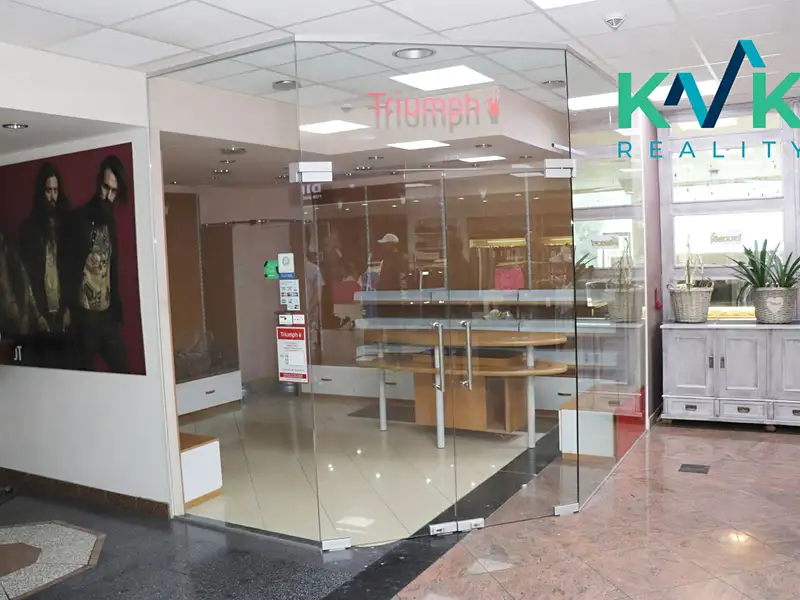 Pronájem obchodního prostoru 15 m², Karlovy Vary – náhled fotky 2