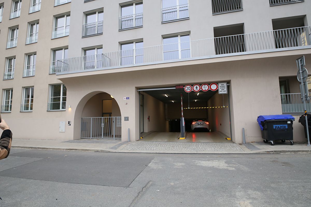 Pronájem bytu 2+kk 48 m² – fotografie 2