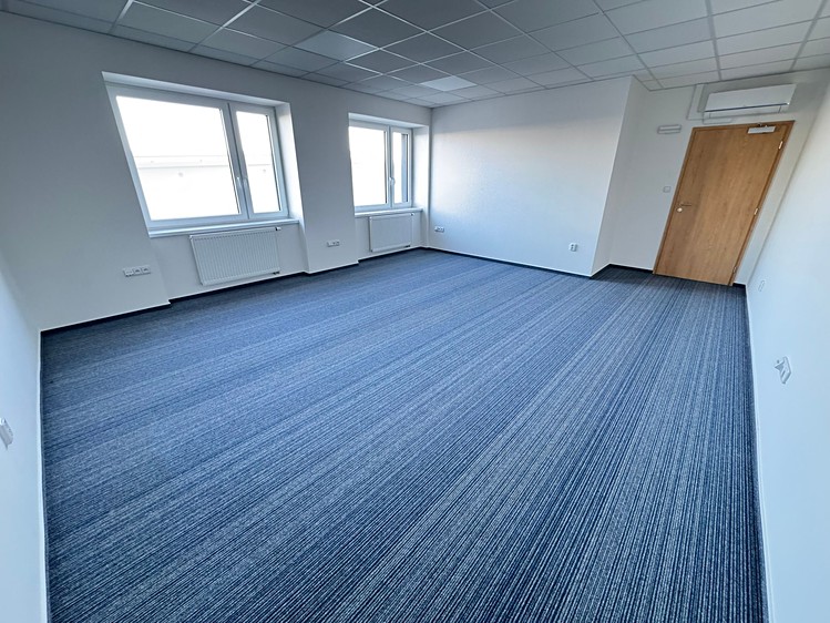 Pronájem komerčního prostoru, 90 m² (9 z 15)